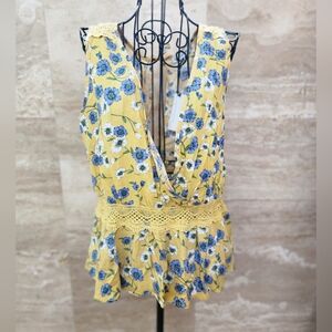 Floral yellow top linen / rayon blend